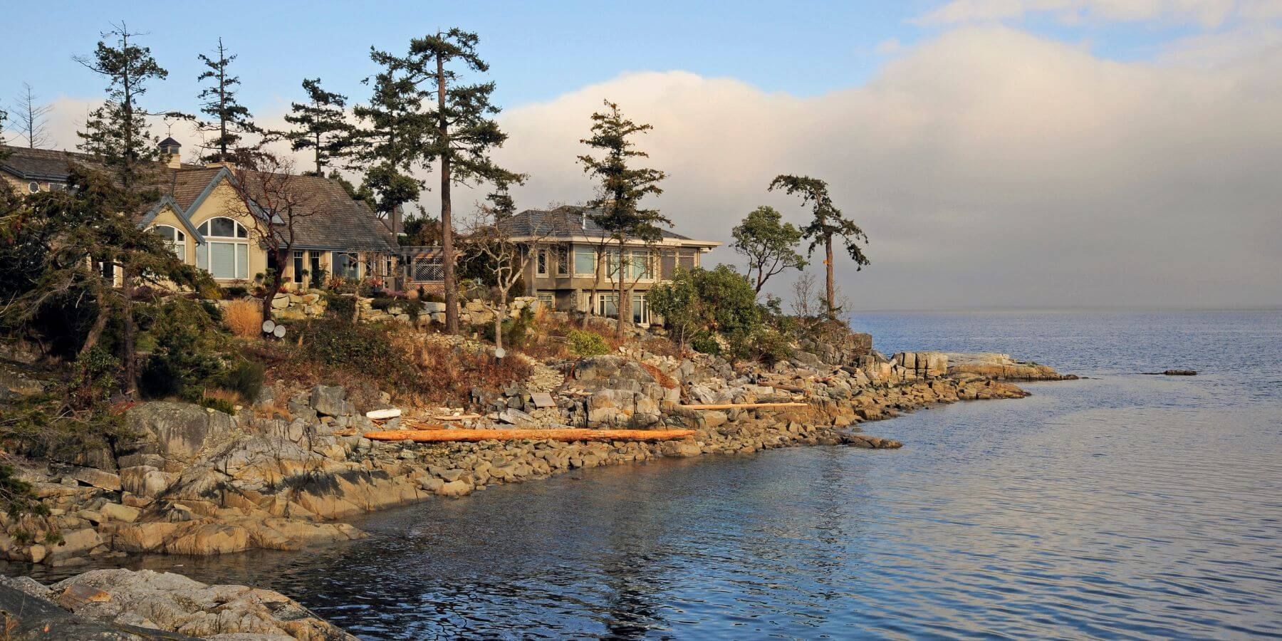 Photo of Qualicum Beach oceanfront home